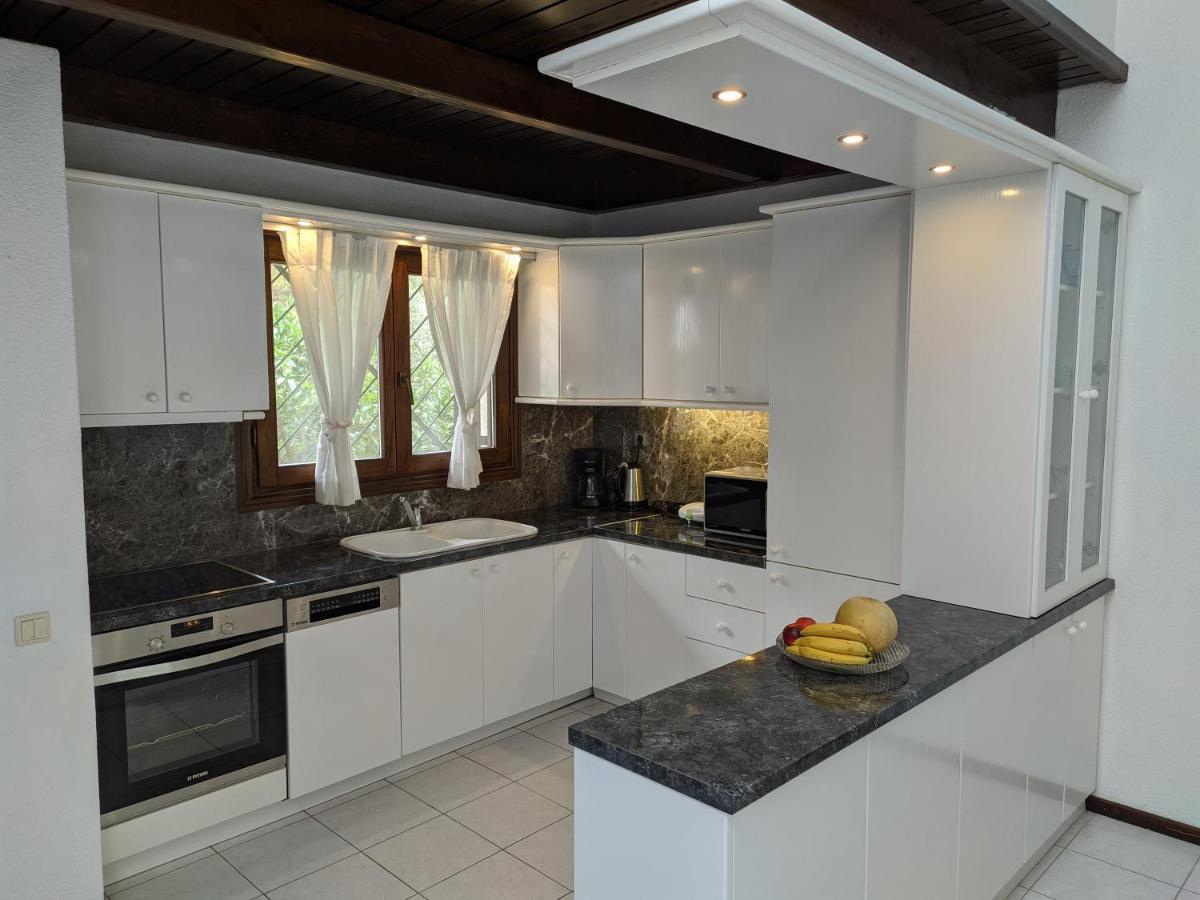 Sani Villa Maria Екстериор снимка